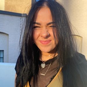 Meet your Posher, Michaela